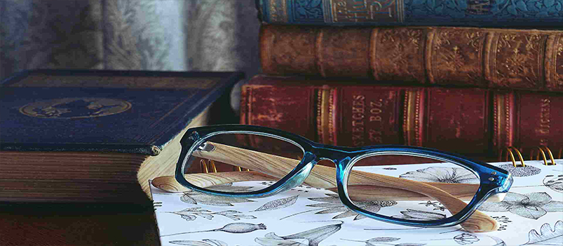 زندگینامه مشاهیر و بزرگان ادبیات ایران و جهان و نویسندگانی که این انتشارات افتخار همکاری با آنها را دارد.